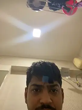 cute modell online show from February 28, 2025, 4:54 am