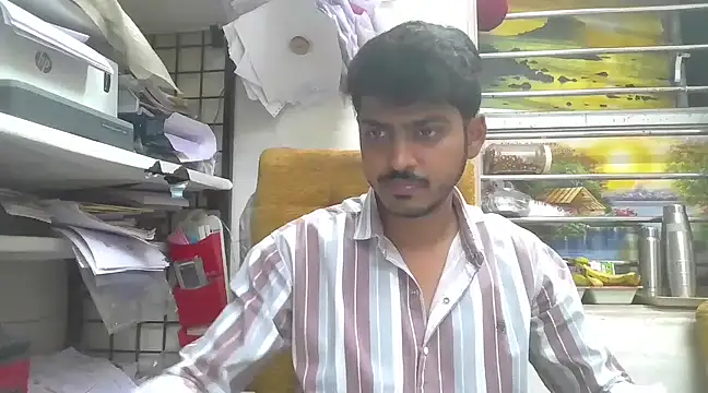 cute modell online show from March 8, 2025, 12:41 pm