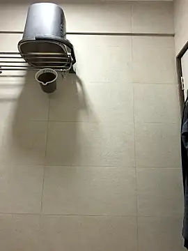 cute modell online show from January 9, 2026, 5:32 am