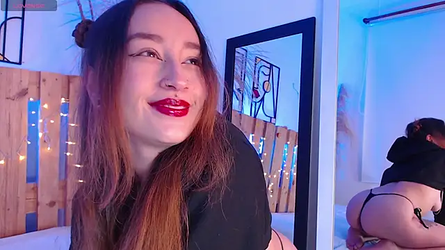 coral jonesss online show from March 3, 2025, 1:42 pm