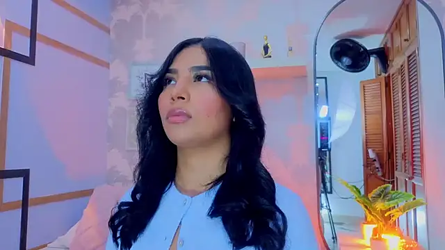 CharlotteGraay online show from April 9, 2026, 8:03 pm