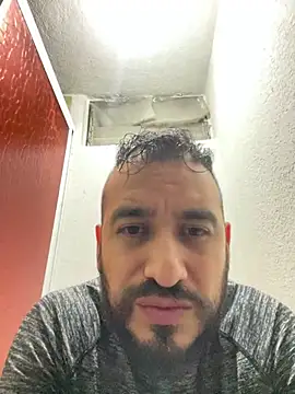 Snapshot of leonardohot1987 chatting on January 11, 2025, 3:34 am leonardohot1987 online show from January 11, 2025, 3:34 am