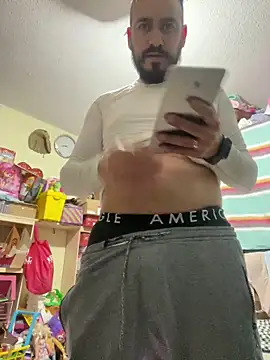 Snapshot of leonardohot1987 chatting on January 12, 2025, 7:00 am leonardohot1987 online show from January 12, 2025, 7:00 am