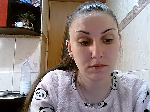 Yuliia30 online show from April 15, 2026, 7:58 pm