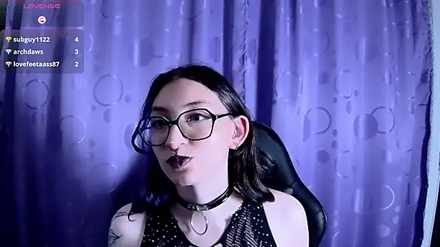 Snapshot of Kimlennox_ chatting on January 20, 2025, 12:25 am Kimlennox  online show from January 20, 2025, 12:25 am