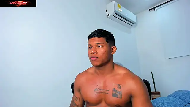 Snapshot of maxsteel177 chatting on January 12, 2025, 11:15 pm maxsteel177 online show from January 12, 2025, 11:15 pm