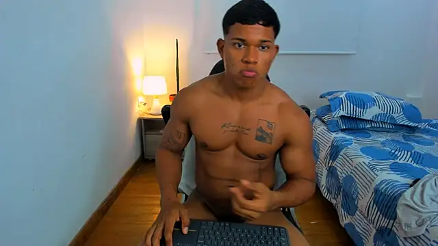 Snapshot of maxsteel177 chatting on March 22, 2025, 3:30 am maxsteel177 online show from March 22, 2025, 3:30 am