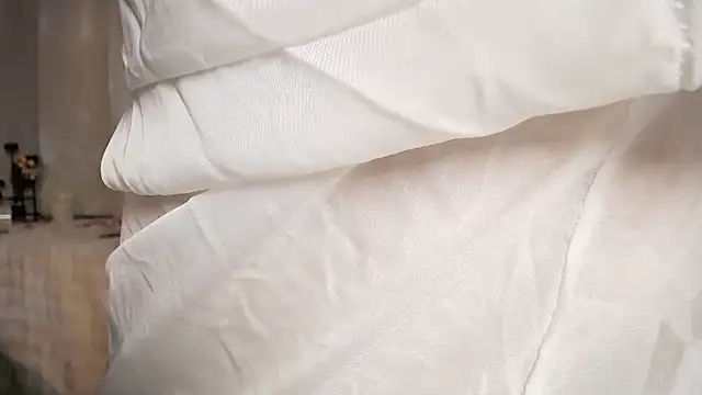 Hey-Cute online show from February 9, 2025, 5:01 pm