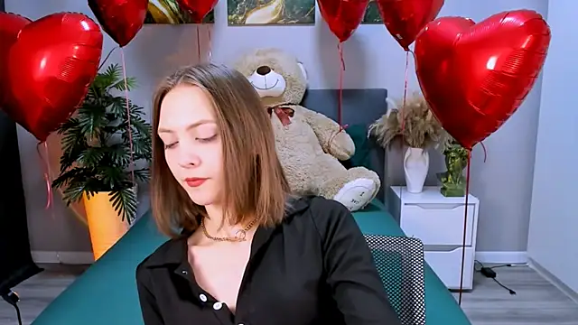 JesssWalker online show from February 19, 2025, 5:06 pm