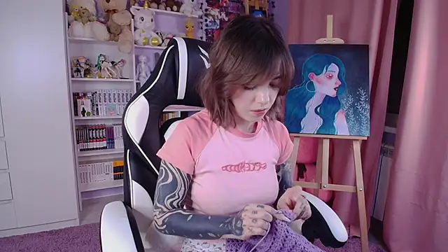 Snapshot of Catharsisi chatting on January 16, 2025, 3:35 pm Catharsisi online show from January 16, 2025, 3:35 pm