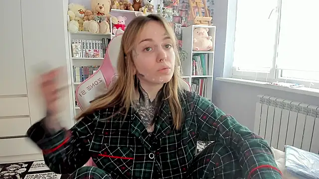 Snapshot of Catharsisi chatting on February 25, 2026, 2:16 pm Catharsisi online show from February 25, 2026, 2:16 pm