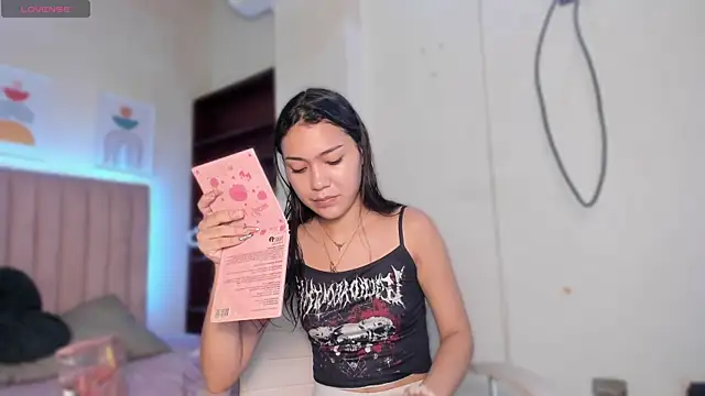 Snapshot of Kathe_slim chatting on May 6, 2026, 3:17 pm Kathe slim online show from May 6, 2026, 3:17 pm