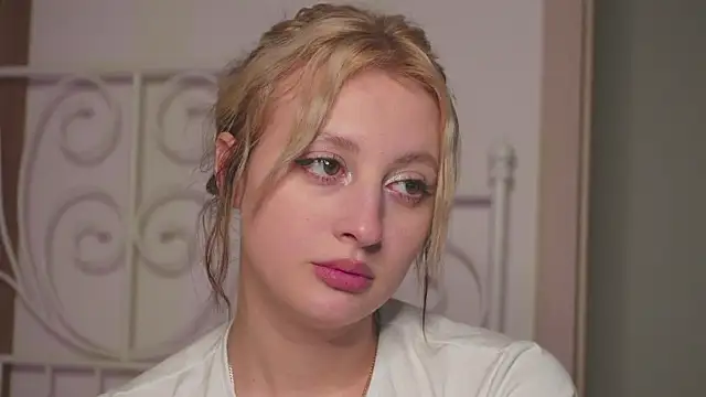 Snapshot of milasmiu chatting on January 24, 2025, 6:35 pm milasmiu online show from January 24, 2025, 6:35 pm