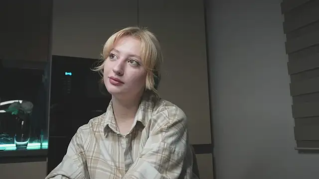 Snapshot of milasmiu chatting on February 21, 2025, 3:54 pm milasmiu online show from February 21, 2025, 3:54 pm