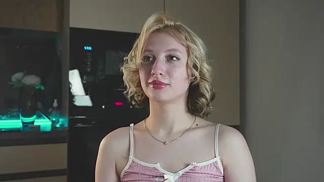 Snapshot of milasmiu chatting on March 14, 2025, 11:11 pm milasmiu online show from March 14, 2025, 11:11 pm