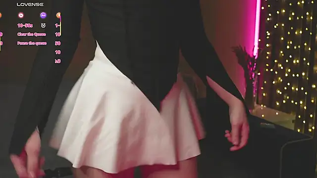 Snapshot of milasmiu chatting on March 17, 2025, 11:11 pm milasmiu online show from March 17, 2025, 11:11 pm