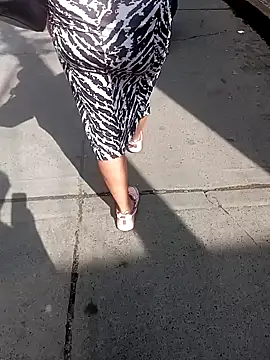 Snapshot of Melyy_Edii chatting on February 13, 2025, 2:20 pm Melyy Edii online show from February 13, 2025, 2:20 pm