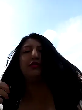 Snapshot of Melyy_Edii chatting on February 14, 2025, 2:23 pm Melyy Edii online show from February 14, 2025, 2:23 pm