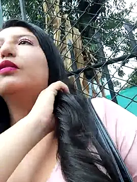 Snapshot of Melyy_Edii chatting on February 26, 2025, 7:16 pm Melyy Edii online show from February 26, 2025, 7:16 pm