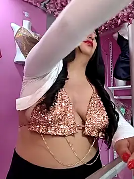 Snapshot of Melyy_Edii chatting on February 6, 2026, 7:17 pm Melyy Edii online show from February 6, 2026, 7:17 pm