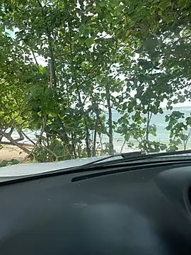 Snapshot of Lilymoonshow chatting on February 6, 2025, 4:25 pm Lilymoonshow online show from February 6, 2025, 4:25 pm