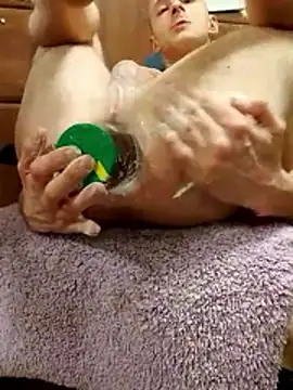 Snapshot of Bisexualhard23 chatting on November 20, 2025, 12:44 am Bisexualhard23 online show from November 20, 2025, 12:44 am