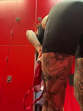 Snapshot of Black_sweet_Rose chatting on February 5, 2025, 6:04 pm Black sweet Rose online show from February 5, 2025, 6:04 pm