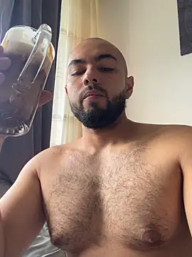 arturguy00 online show from March 26, 2026, 4:12 pm