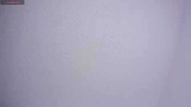 raven  white1 online show from February 18, 2025, 1:43 am