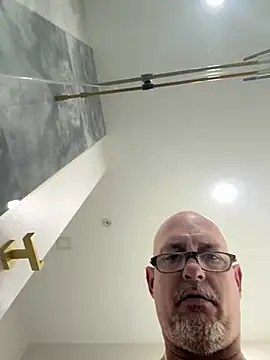 carlospingalinda online show from January 17, 2025, 10:12 pm