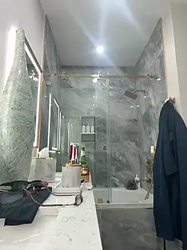 carlospingalinda online show from March 6, 2025, 9:20 pm