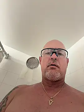 carlospingalinda online show from March 15, 2025, 7:48 pm