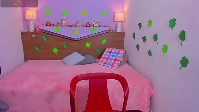 Snapshot of ScarletEmber3 chatting on March 17, 2025, 5:34 am ScarletEmber3 online show from March 17, 2025, 5:34 am