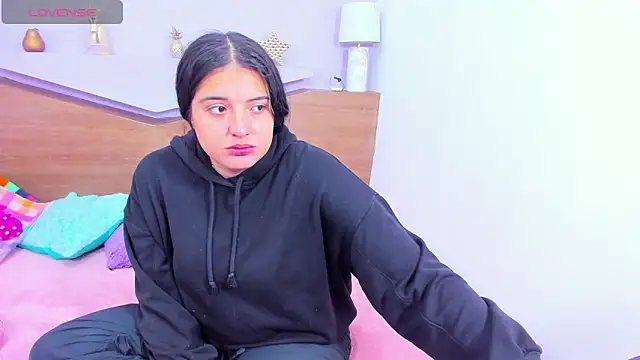 Snapshot of ScarletEmber3 chatting on October 12, 2025, 3:49 am ScarletEmber3 online show from October 12, 2025, 3:49 am