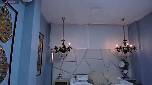 Aitana Hilton  online show from September 20, 2025, 12:17 pm