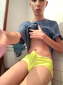 adriaav online show from March 21, 2026, 10:24 pm