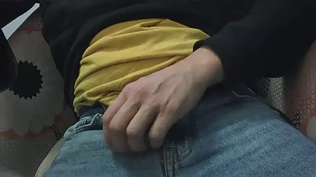 Snapshot of zoltard_1911 chatting on January 7, 2026, 11:18 pm zoltard 1911 online show from January 7, 2026, 11:18 pm