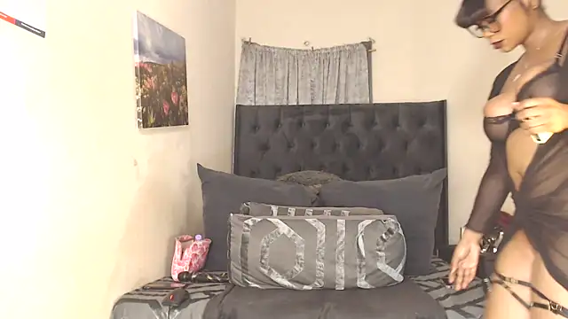 BarbieLadie online show from February 4, 2026, 2:06 am