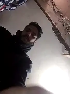 Snapshot of Feeroo11 chatting on January 15, 2026, 5:05 pm Feeroo11 online show from January 15, 2026, 5:05 pm