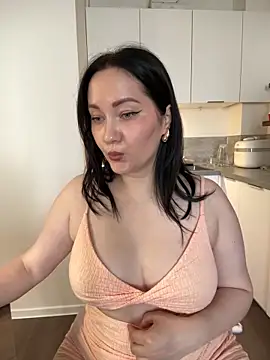 Kiss My Body online show from May 10, 2026, 8:52 am