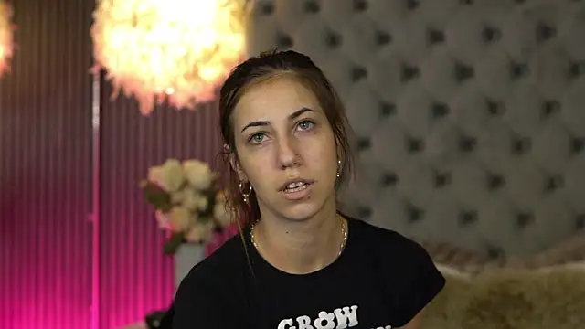 Snapshot of KeylaBlair chatting on February 26, 2026, 5:45 pm KeylaBlair online show from February 26, 2026, 5:45 pm