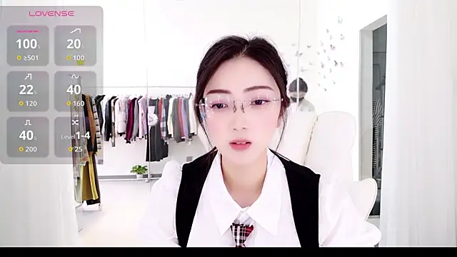 miaomiao-777 online show from November 13, 2025, 3:27 am