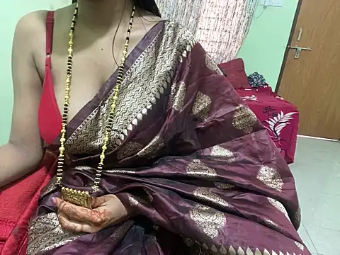 Sandhya lovely online show from February 18, 2026, 8:10 am