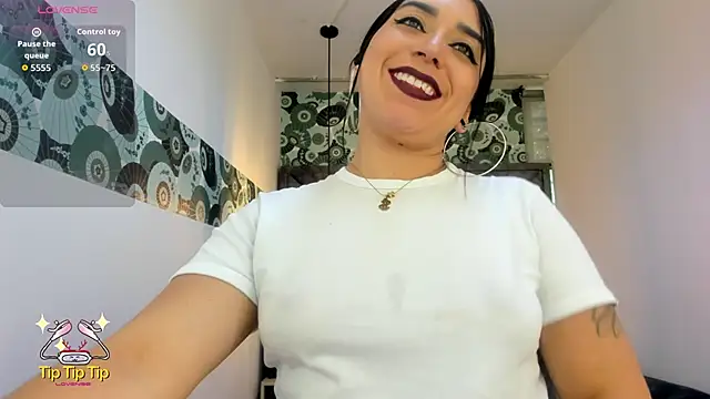 Snapshot of Clarise_Allen chatting on April 28, 2026, 8:47 pm Clarise Allen online show from April 28, 2026, 8:47 pm