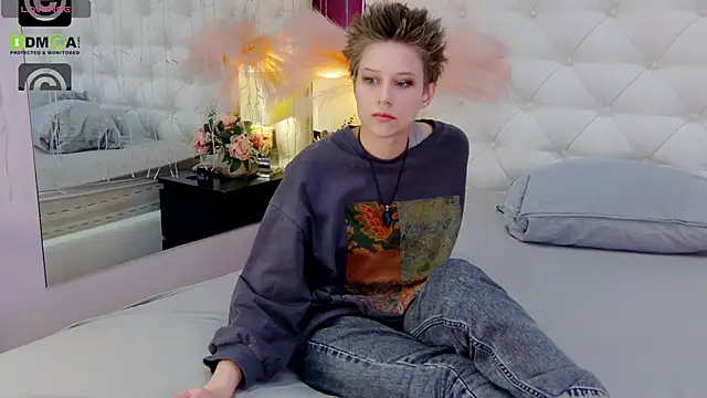 via mayer  online show from February 3, 2025, 5:07 am