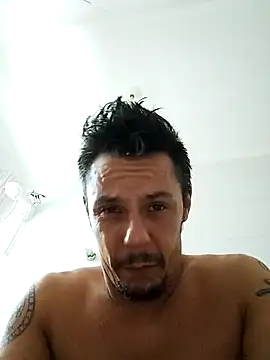 Santanacumxplod online show from January 31, 2025, 7:40 pm