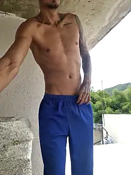 DrakeVega online show from October 2, 2025, 4:47 pm