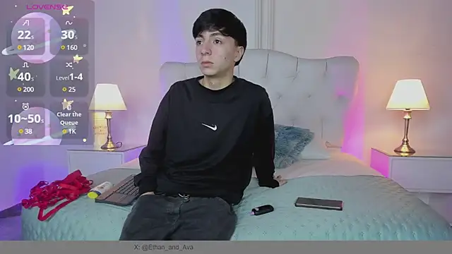 ethan and ava online show from March 18, 2025, 1:53 pm