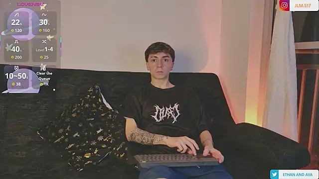 Snapshot of ethan_and_ava chatting on January 16, 2026, 2:37 am ethan and ava online show from January 16, 2026, 2:37 am