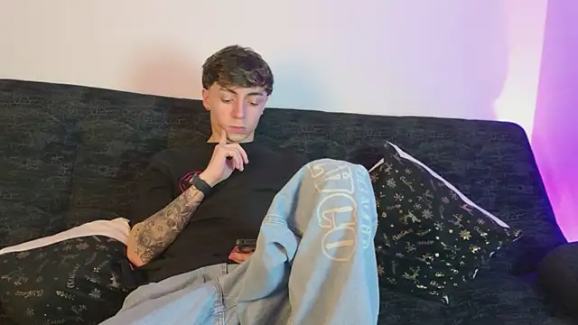 Snapshot of ethan_and_ava chatting on February 8, 2026, 2:59 am ethan and ava online show from February 8, 2026, 2:59 am